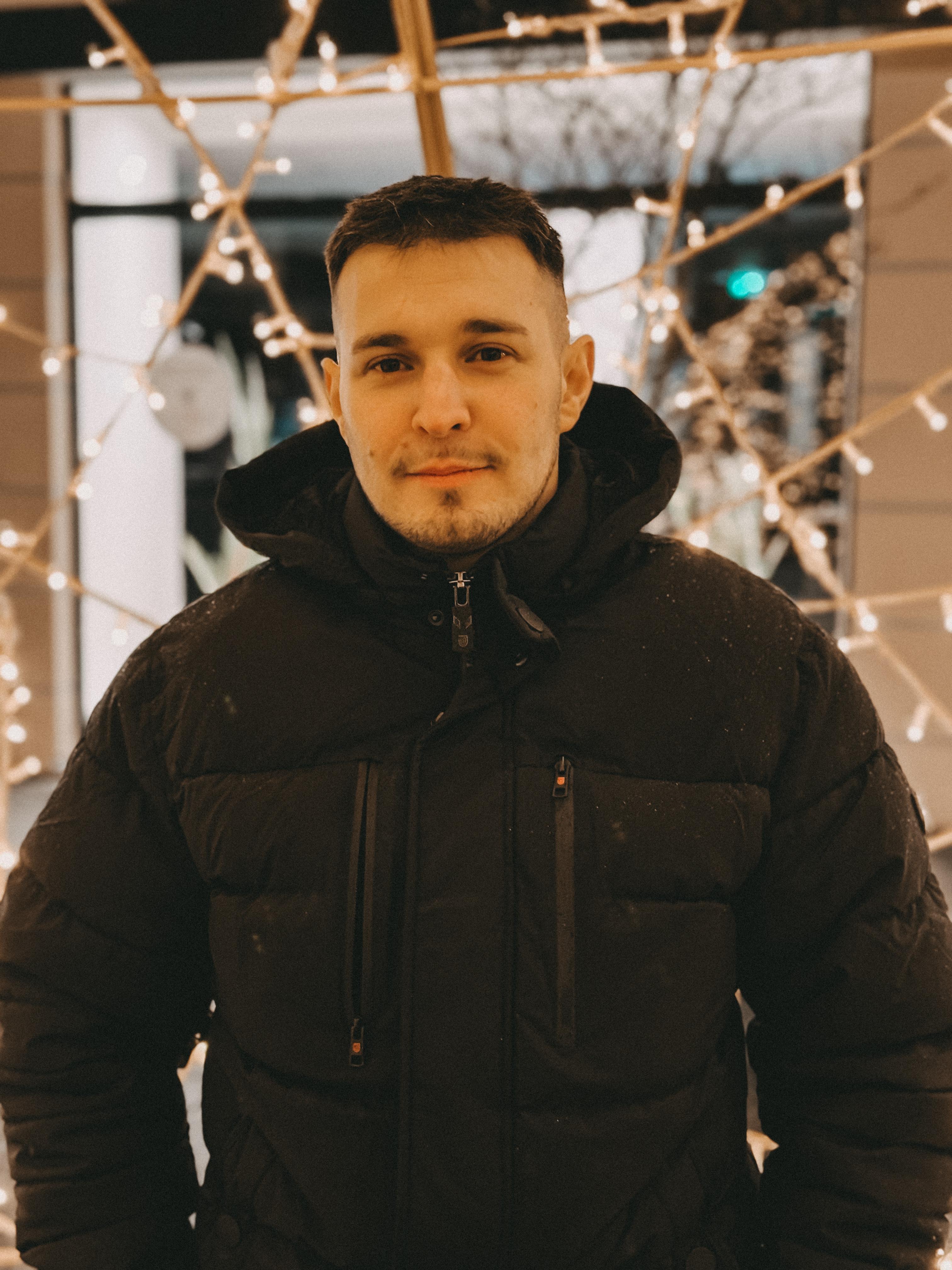 Kid Patron – Joshua Hahn